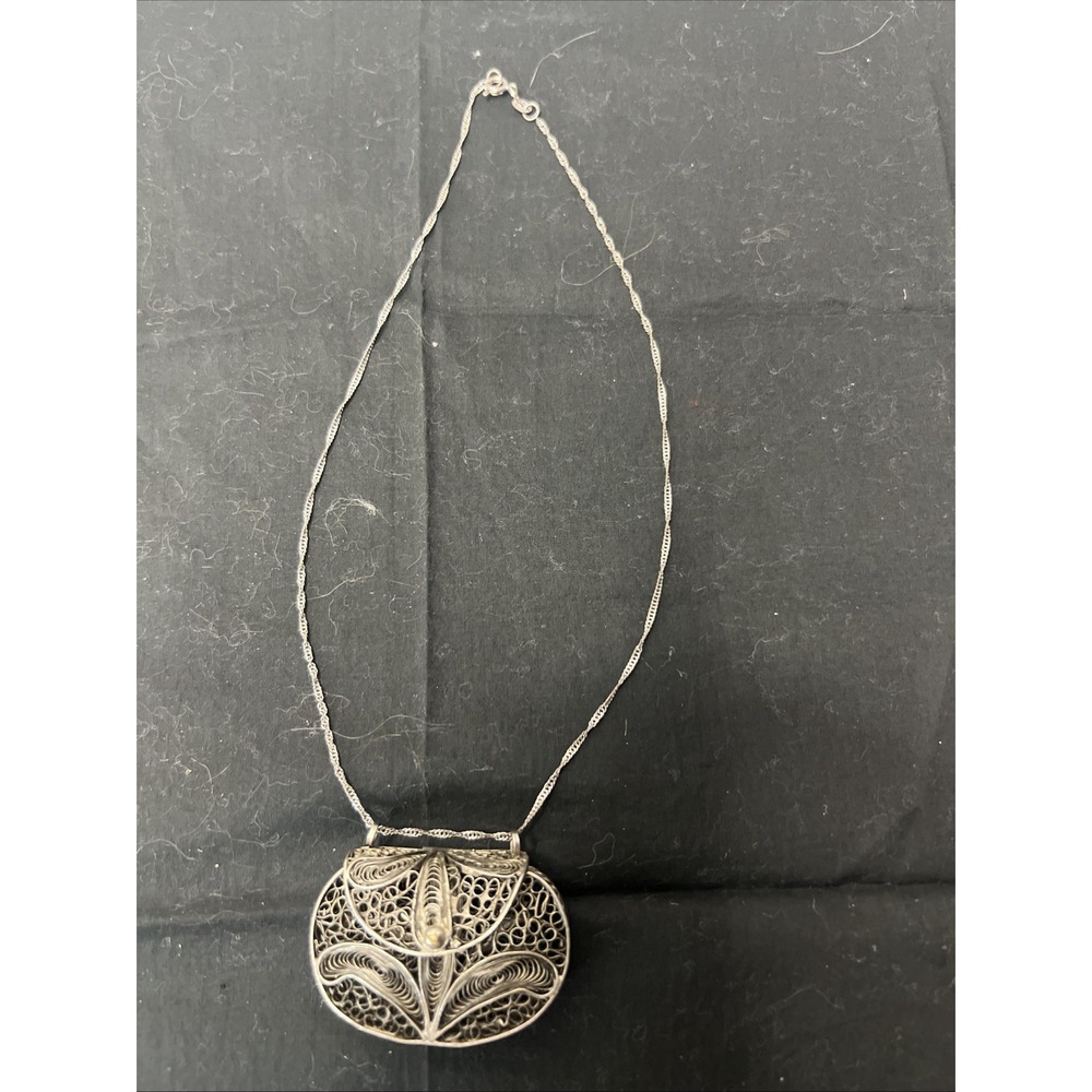 Vintage Silver Tone Filigree Metal Mini Pill Holder Coin Purse Necklace